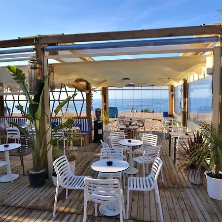 Vila Mimosa 8 People Lloret De Mar