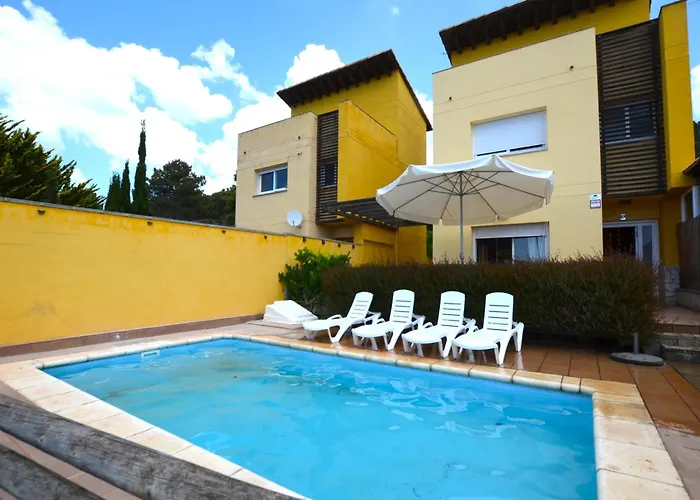 Villa Mimosa 8 People Lloret De Mar Vidreres