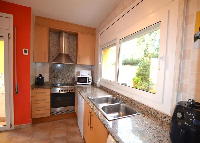 Villa Mimosa 8 People Lloret De Mar *